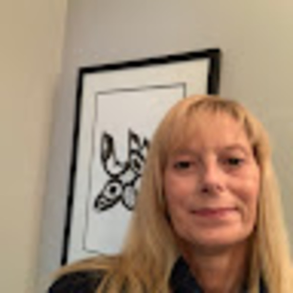 Meet your Posher, Glynis - Picture 1 of 1